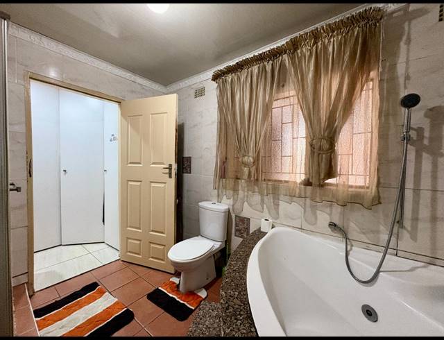 4 BEDROOM HOUSE FOR SALE IN DALPARK
